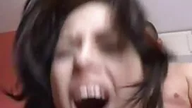 في الغابة شخص فديو س ...