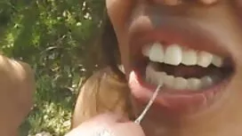 الزوج يعطي الزوجة أخ ...