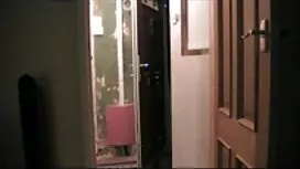 رجل القط مندهش من حب ...