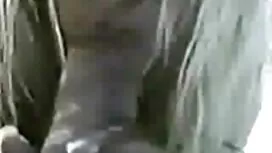 عاهرة صغيرة شقية تعط ...