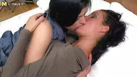سوزي تحتفل بالفتيات  ...