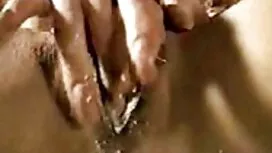 شرطيان اعتقلا عاهرة  ...