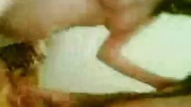 يبدو موقع مترجم سكسي ...