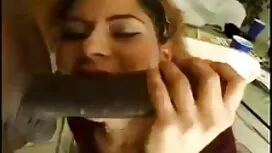 زوج ديوث يصور موقع س ...